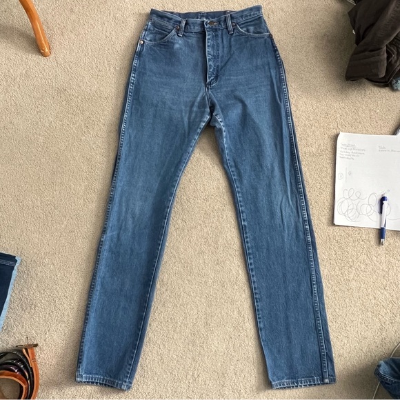 Vintage Wrangler Women’s Cowboy Cut High Rise Jeans 14MWZG in Medium Blue Wash - Picture 4 of 7